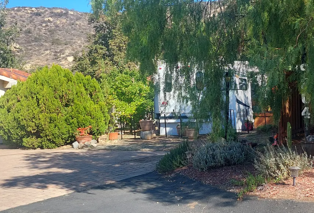 9204 Old Castle Road, Valley Center, California 92082, United States